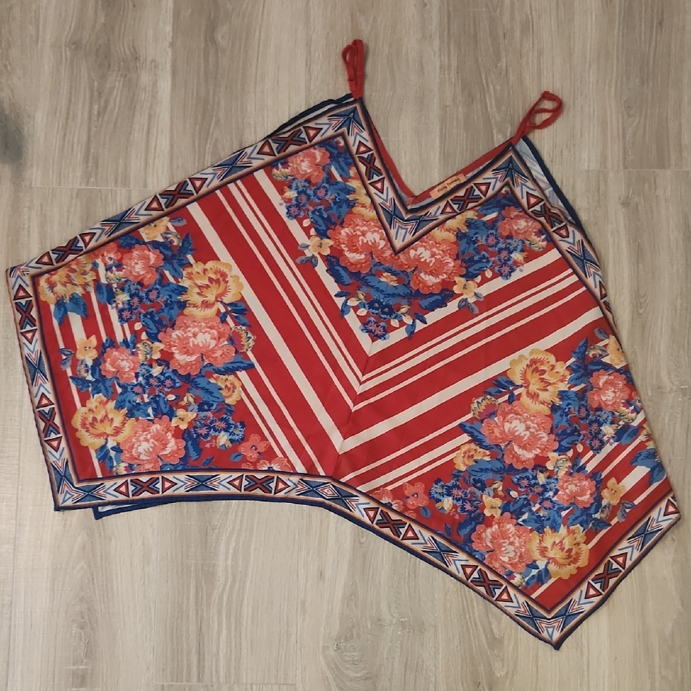Flying Tomato Geometric Flowy Open Pattern Top in Red and Blue